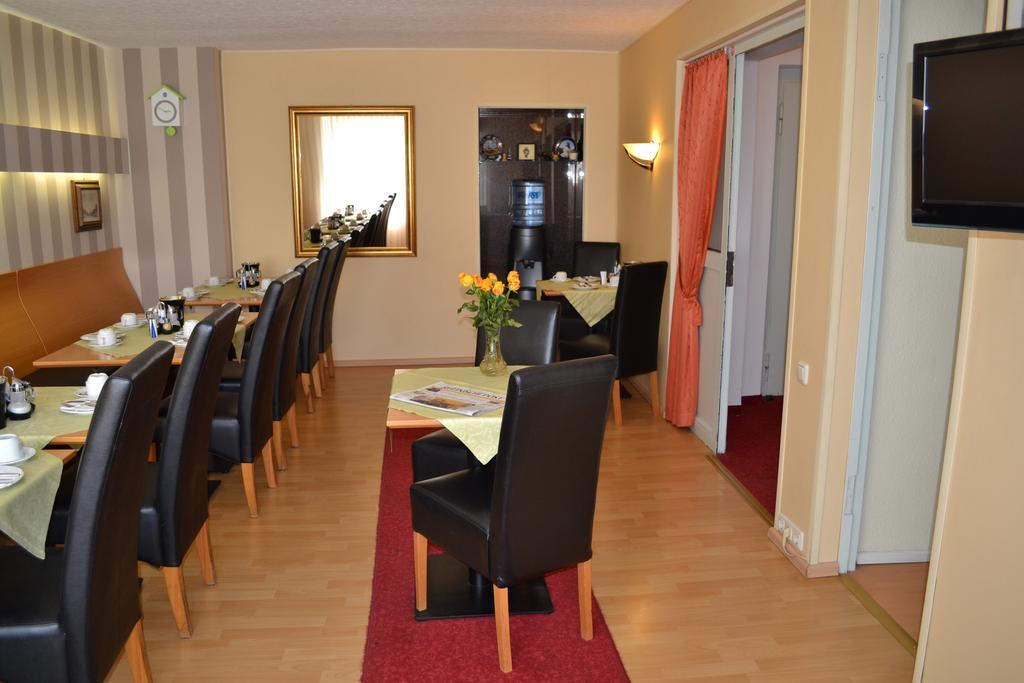 Hotel Minerva Garni Düsseldorf Kültér fotó