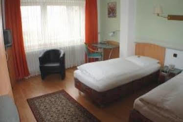 Hotel Minerva Garni Düsseldorf Kültér fotó